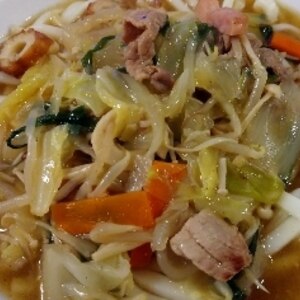 寒い冬に。野菜のあんかけうどん